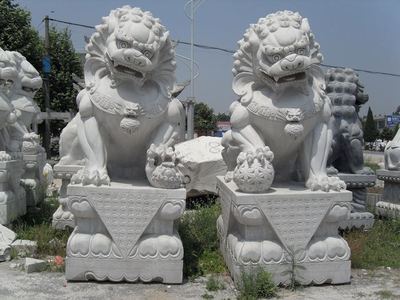 南阳市2.5米石狮子